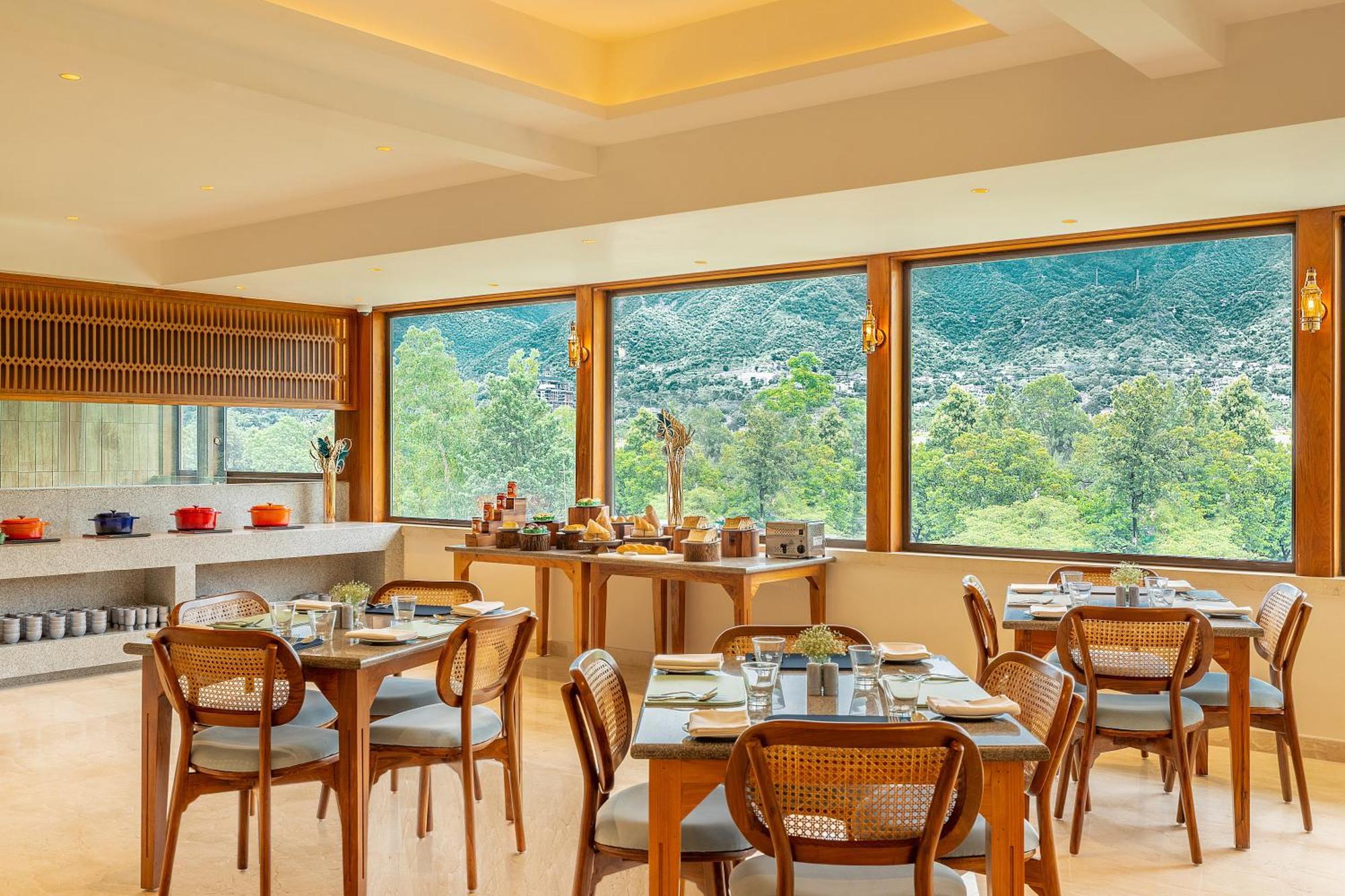 Hotel The Prominence Mussoorie Road Dehradun Exterior foto